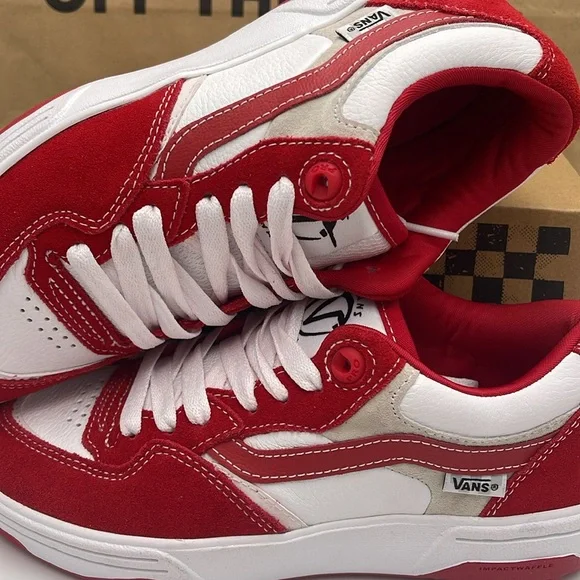 Vans Women’s Rowan 2 Red/White
VN0A2Z3IY52 Sneakers - Picture 13 of 16